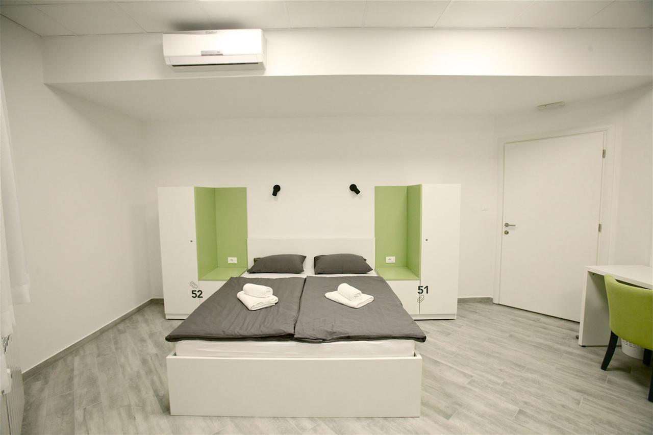 3F Hostel Zagreb Buitenkant foto