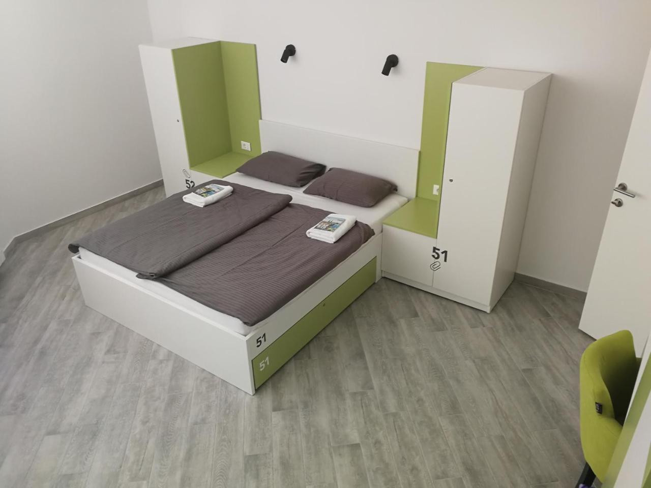 3F Hostel Zagreb Buitenkant foto