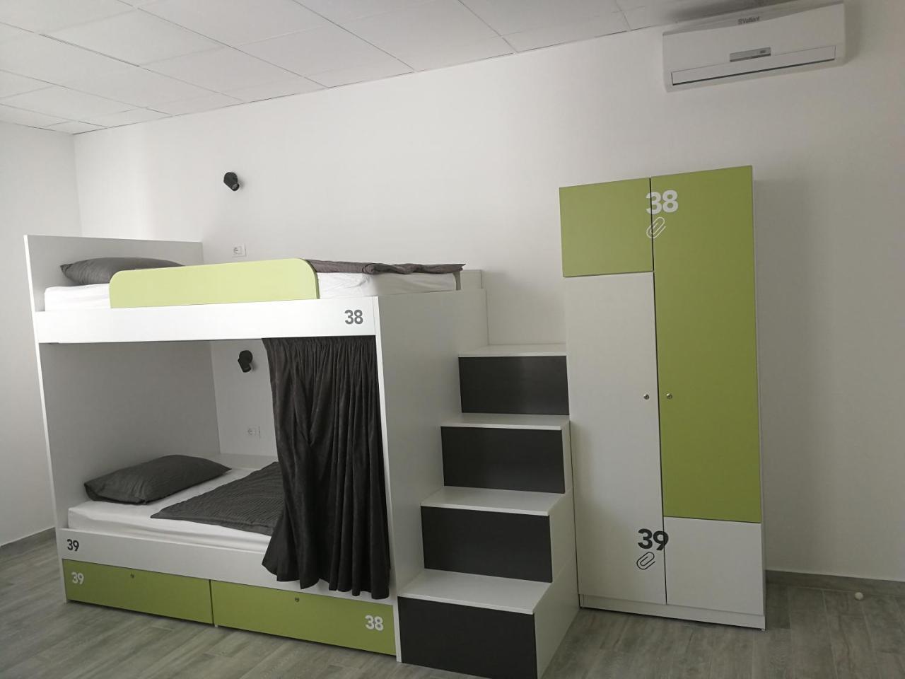 3F Hostel Zagreb Buitenkant foto