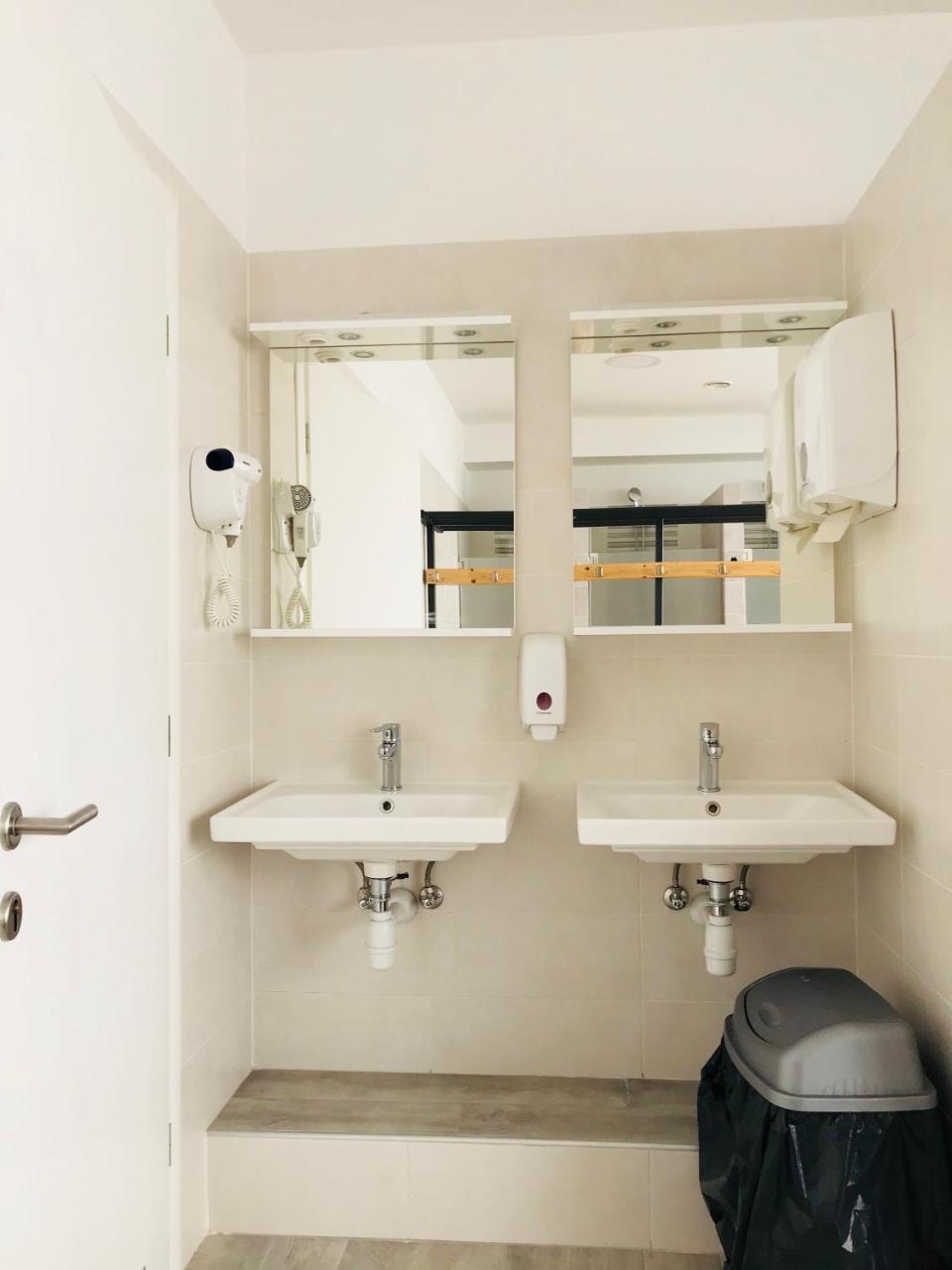 3F Hostel Zagreb Buitenkant foto
